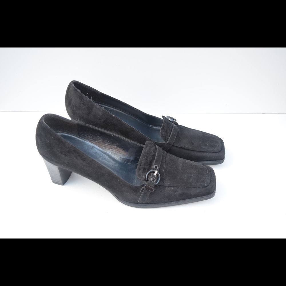 Stuart Weitzman pumps